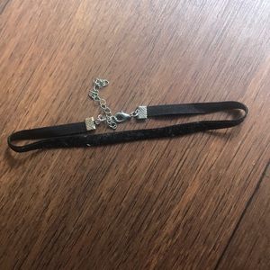Black velvet choker